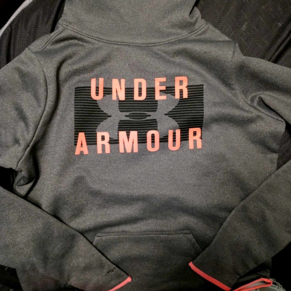 Under Armour sweatshirt